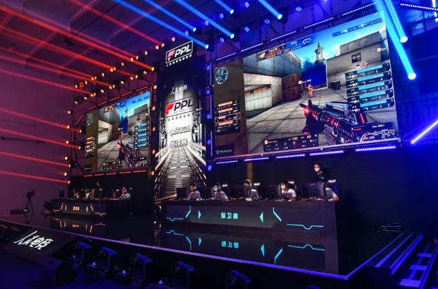 Team WE 教练：队伍现在遇到一些困难 每个人都会有自己的困难