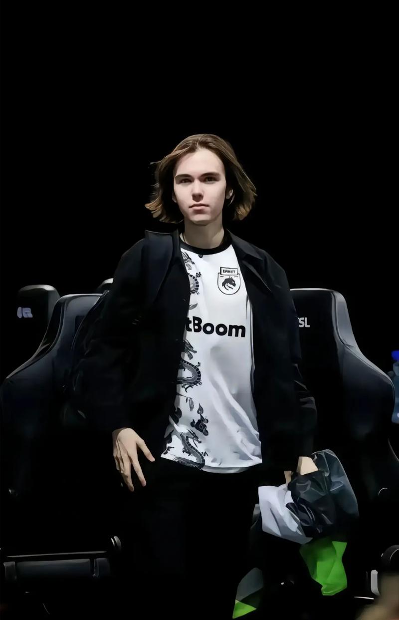 【LCS】TSM官推：下放辅助选手Shenyi至二队 上调Yursan为一队首发辅助