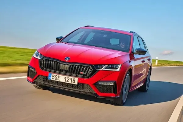 (Cars) - Experience The Road Like Never Before - 亚星官网