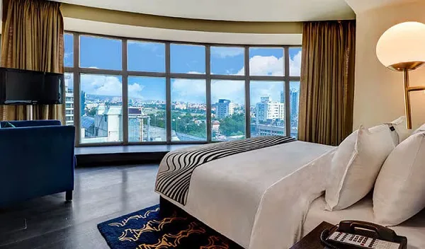 (Hotels) - Elevate Your Stay, Elevate Your Life - 亚星官网